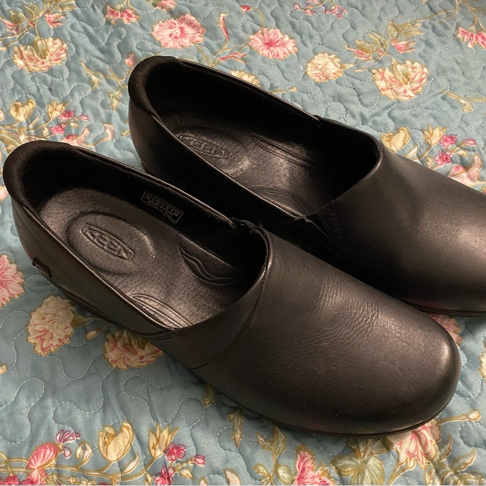 Ladies Black Size 12 Keen Leather Shoes